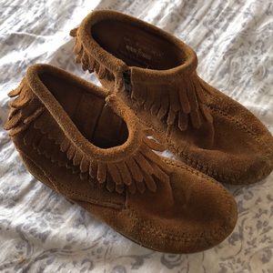 Minnetonka girls booties